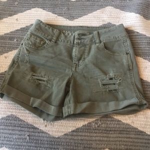 green vanilla star shorts
